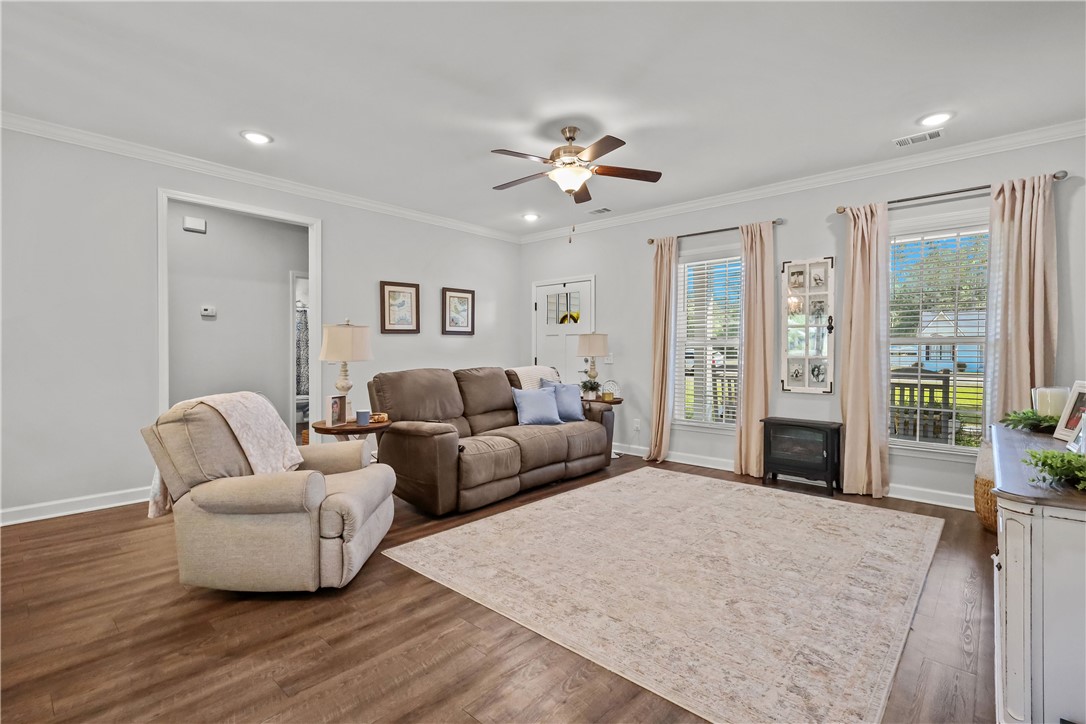 189 Common Way Jesup, GA 31545 - Photo 6 of 30