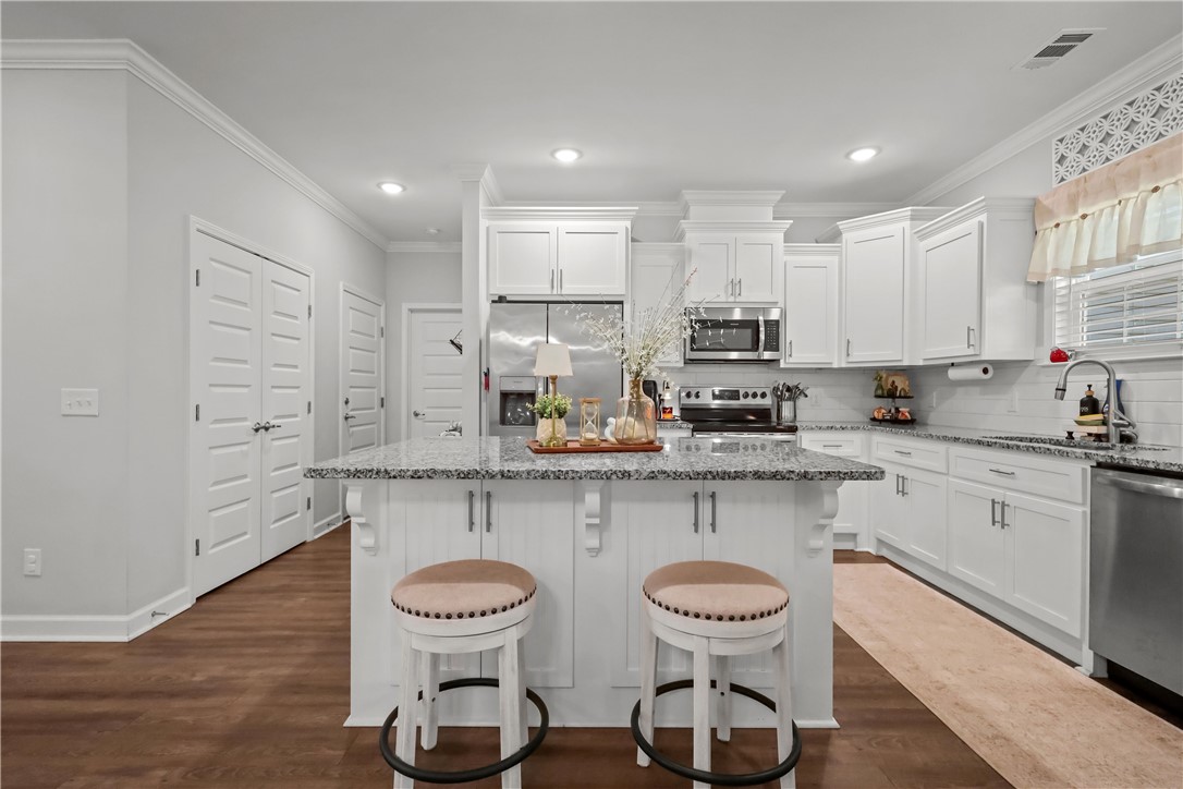 189 Common Way Jesup, GA 31545 - Photo 9 of 30