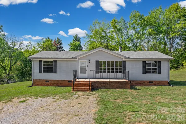 $299,900 | 953 Bollinger Pond Drive, Clover, SC 29710