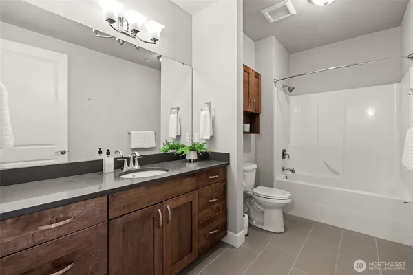 $720,000 | 5105 Grand Loop, Unit 410, Tacoma, WA 98407