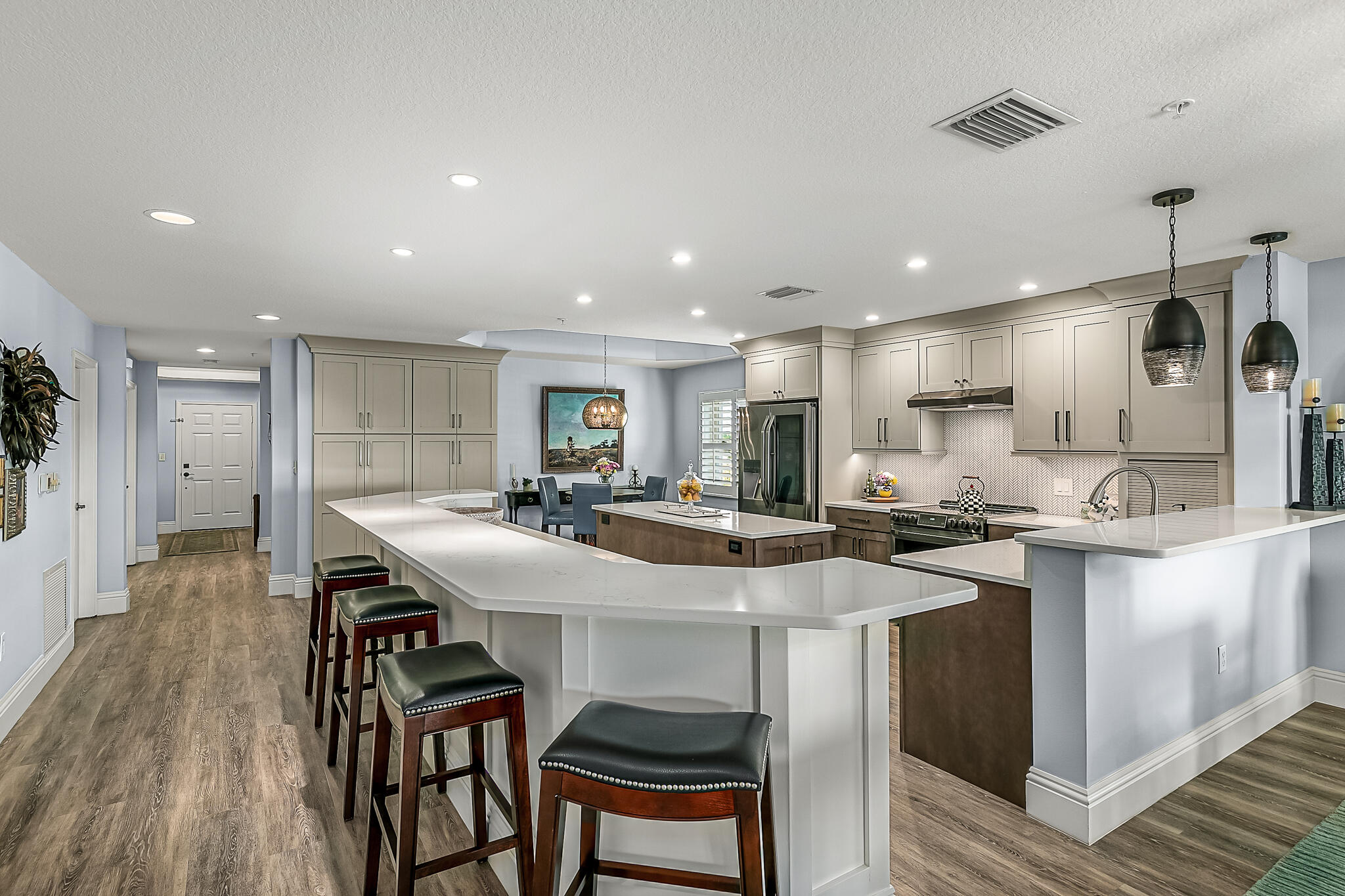 29 Riverside Drive, Unit 403 Cocoa, FL 32922 - Photo 5 of 33 Large View Kitchen
