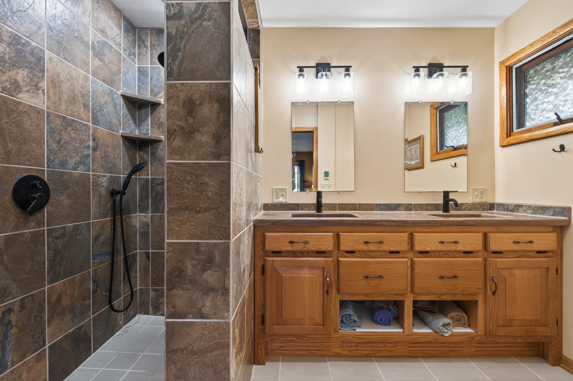 9551 Riverview Road Eden Prairie, MN 55347 - Photo 14 of 25 Gallery Image 14