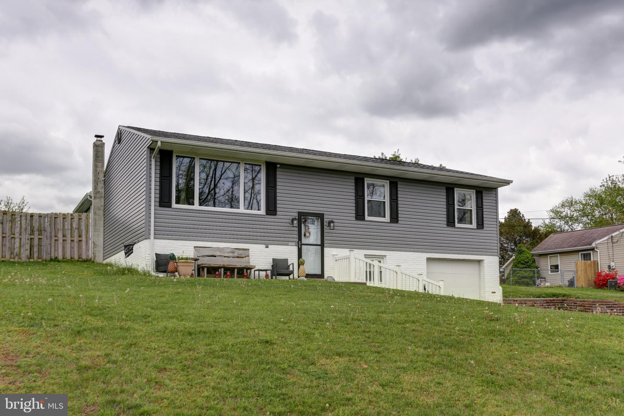 7935 Rider Lane Hummelstown, PA 17036 - Photo 3 of 32