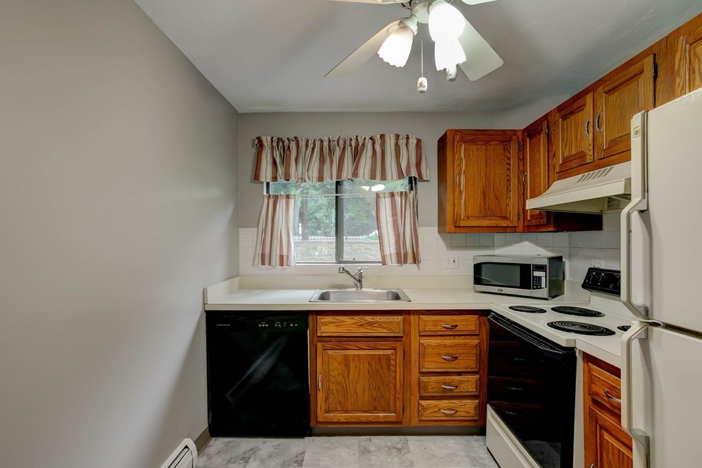 120 Fellsview Terrace, Unit 121 Stoneham, MA 02180 - Photo 8 of 21