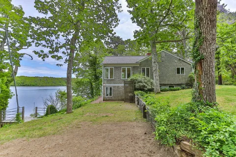 $849,000 | 34 Featherbed Lane, Brewster, MA 02631