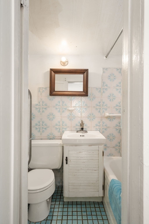 17 North Main Street Upton, MA 01568 - Photo 10 of 16