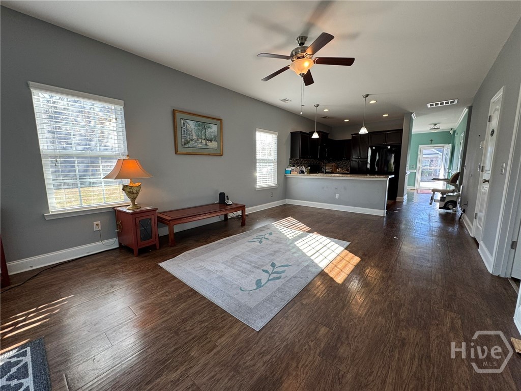 576 Gov Treutlen Circle Pooler, GA 31322 - Photo 7 of 22 Family Room