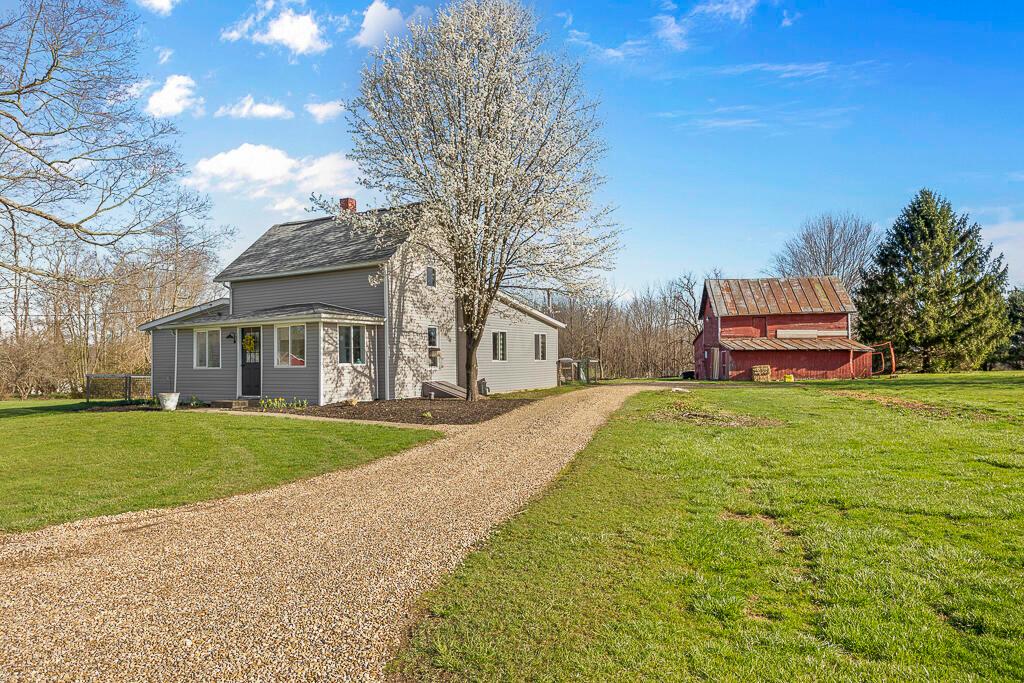 18217 Hopewell Road Mount Vernon, OH 43050 - Photo 2 of 41 18217 Hopewell Rd, Mt Vernon-46 (1)