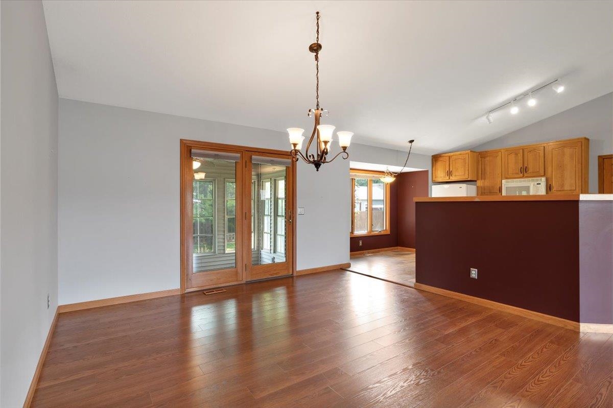 5108 Manhattan Drive Springfield, IL 62711 - Photo 8 of 38 Gallery Image 8