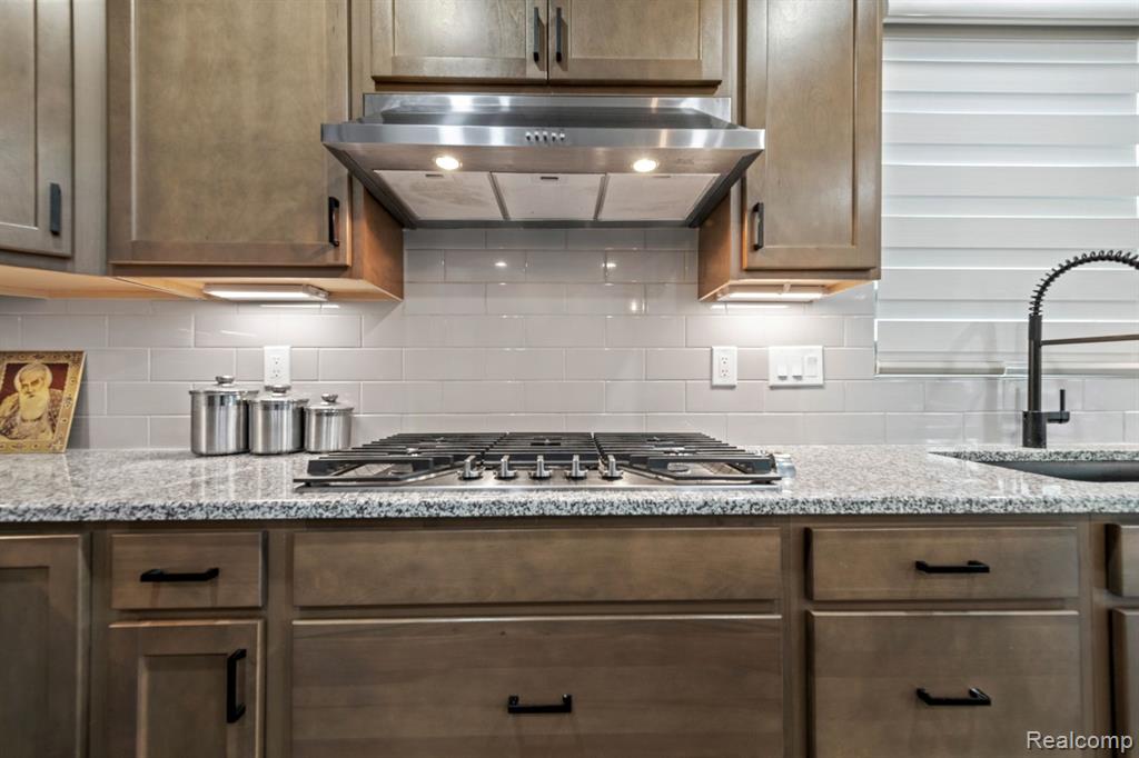 50109 Ogden Road Canton, MI 48188 - Photo 13 of 36