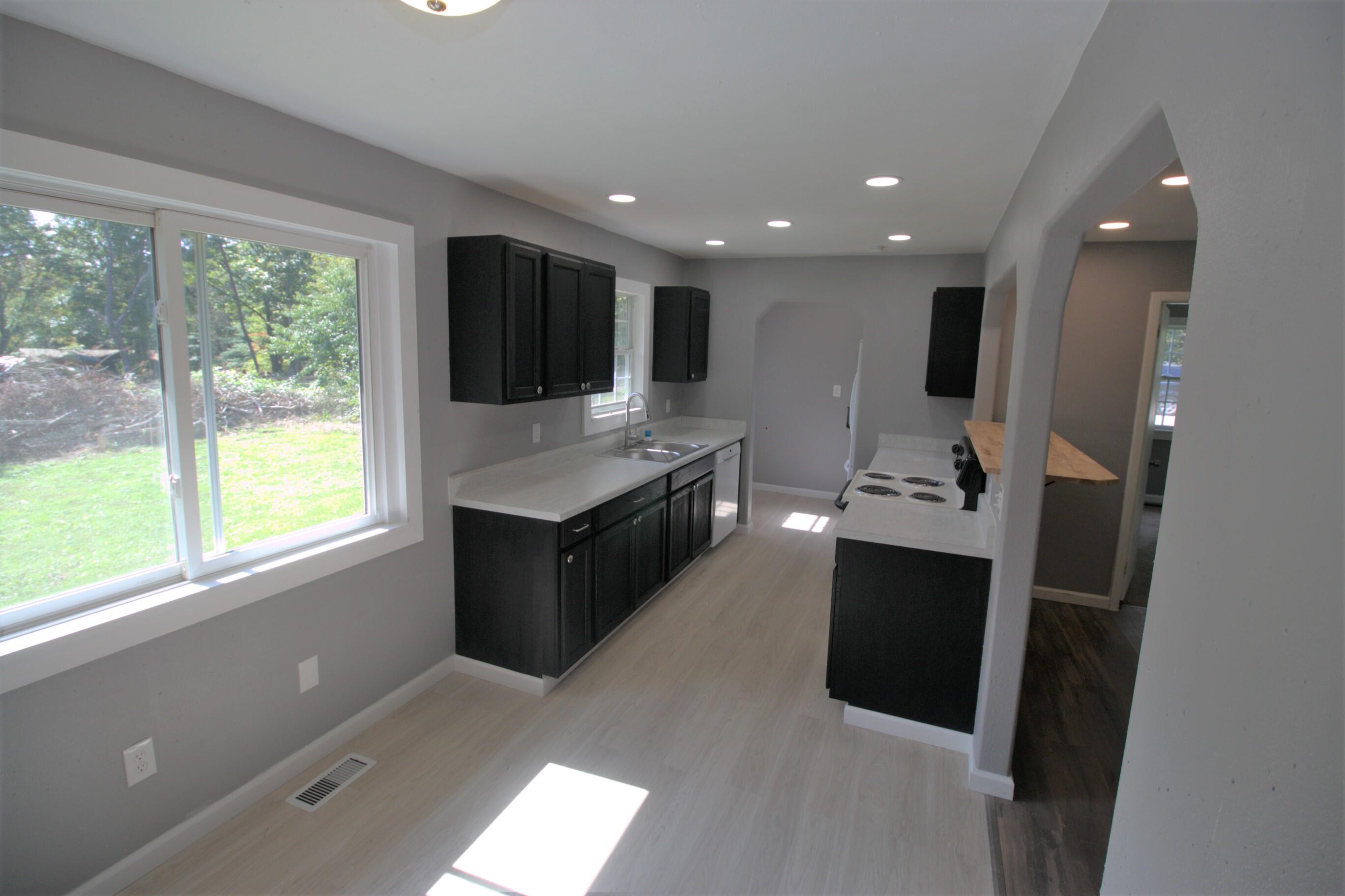 273 Flat Mountain Road Dunlap, TN 37327 - Photo 21 of 27 Kitchen 1