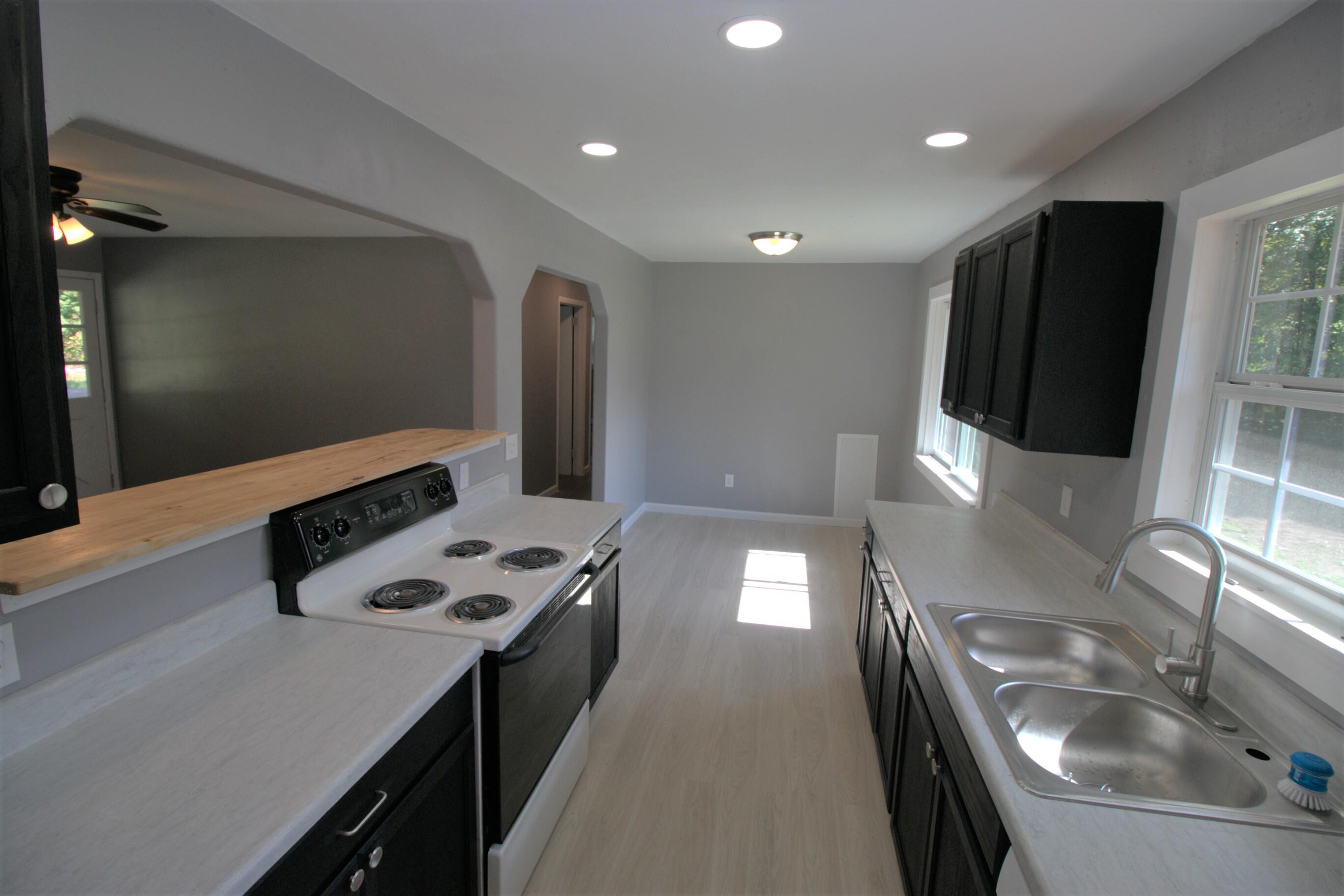 273 Flat Mountain Road Dunlap, TN 37327 - Photo 22 of 27 Kitchen 2