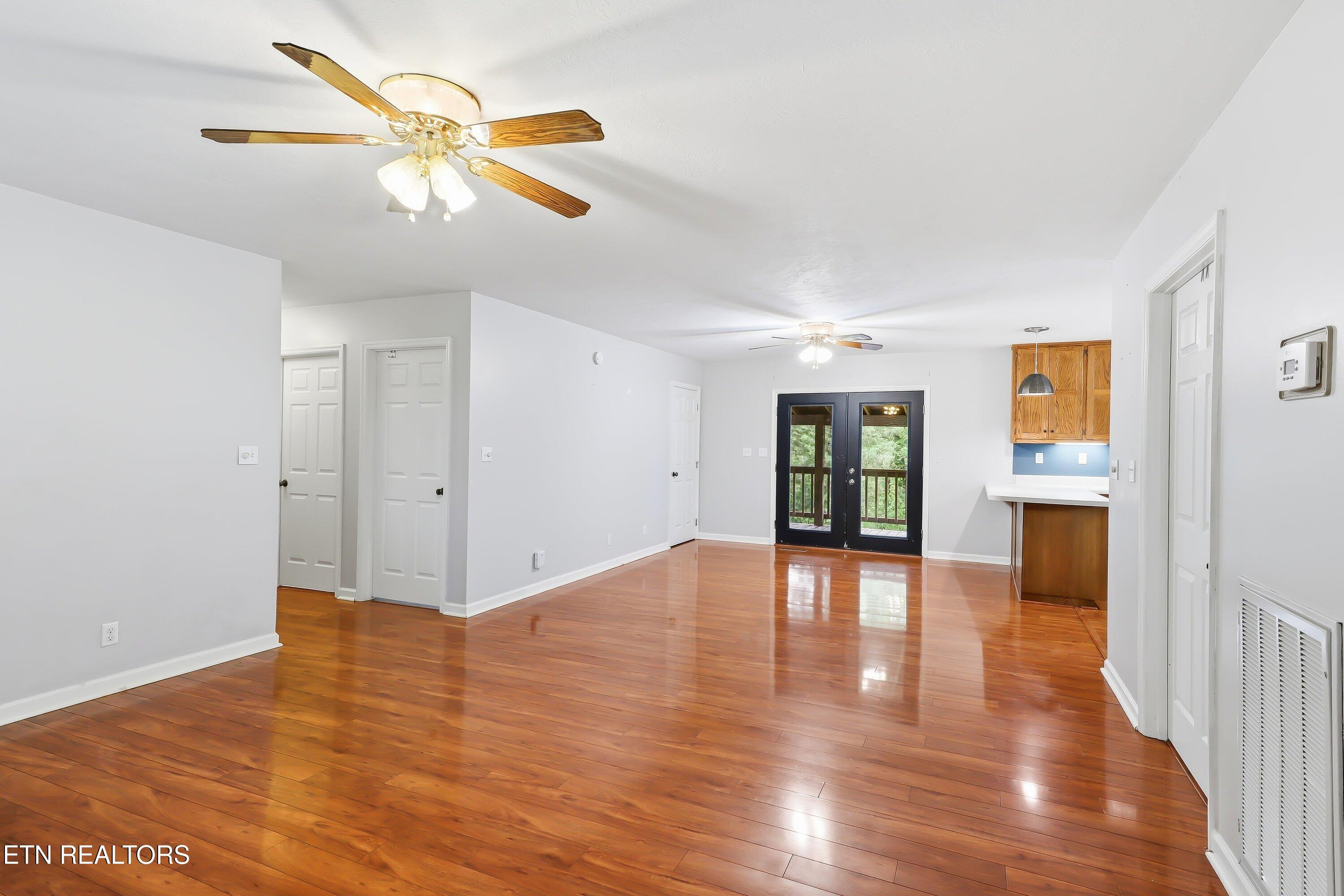 677 Bethel Road Clinton, TN 37716 - Photo 12 of 29 677 Bethel Rd-12
