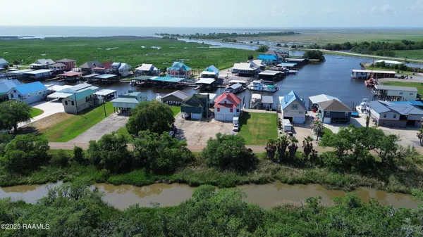 $585,000 | 2680 Highway 319, Franklin, LA 70538