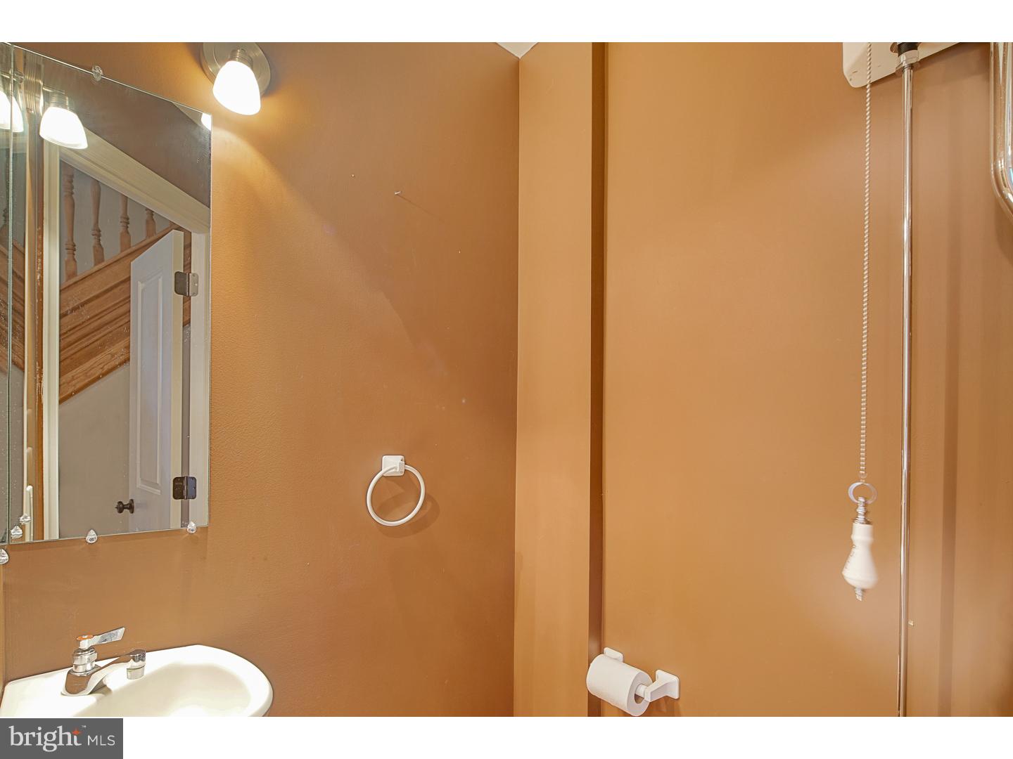 633 Convent Road Aston, PA 19014 - Photo 12 of 22 Bathroom