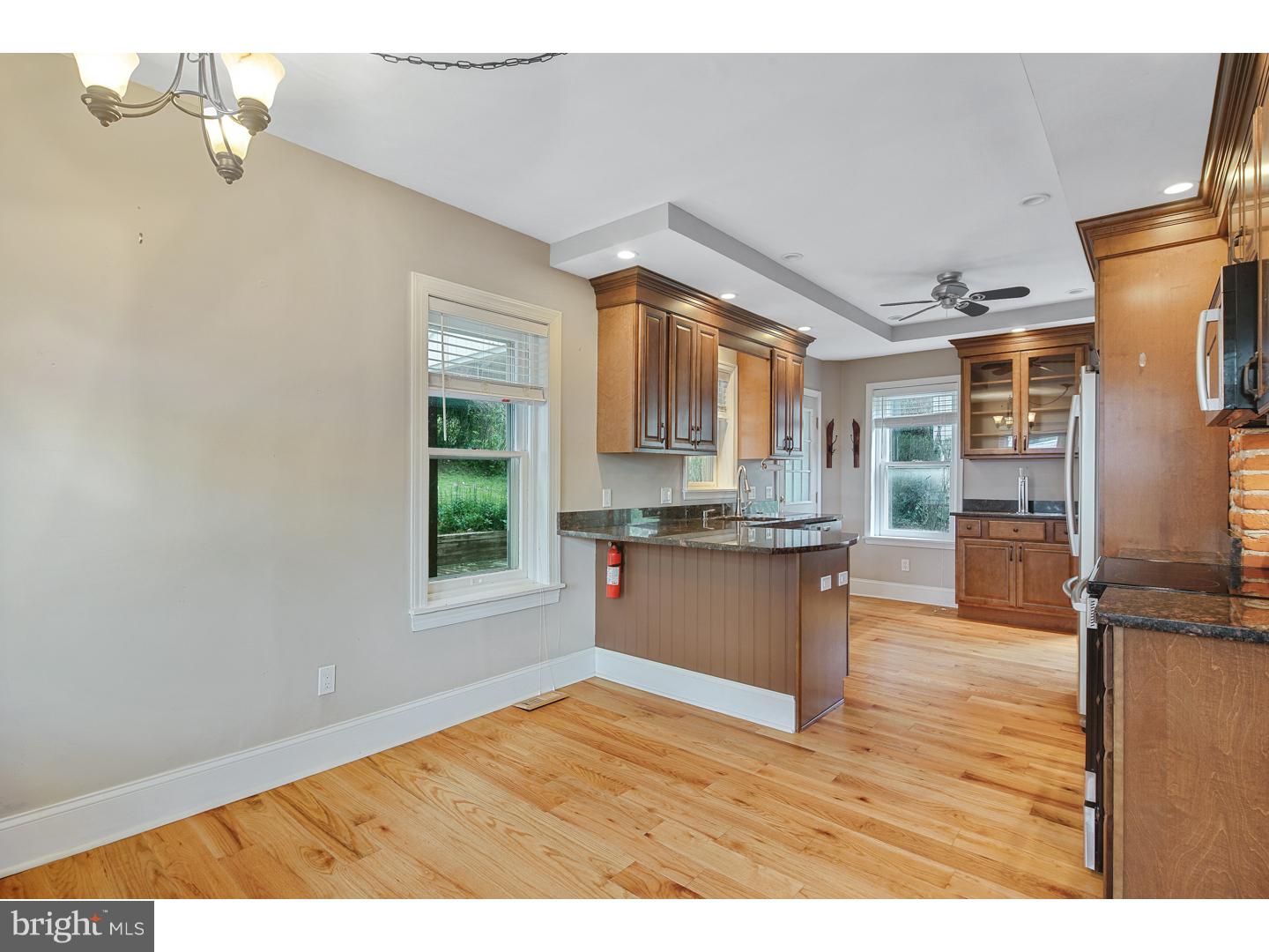 633 Convent Road Aston, PA 19014 - Photo 7 of 22 Dining Room