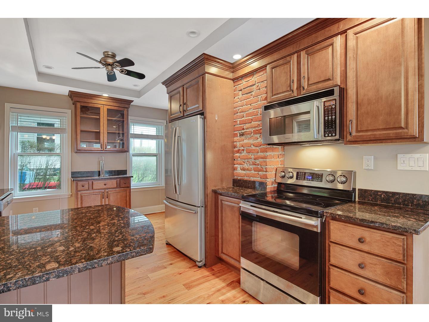 633 Convent Road Aston, PA 19014 - Photo 8 of 22 Kitchen