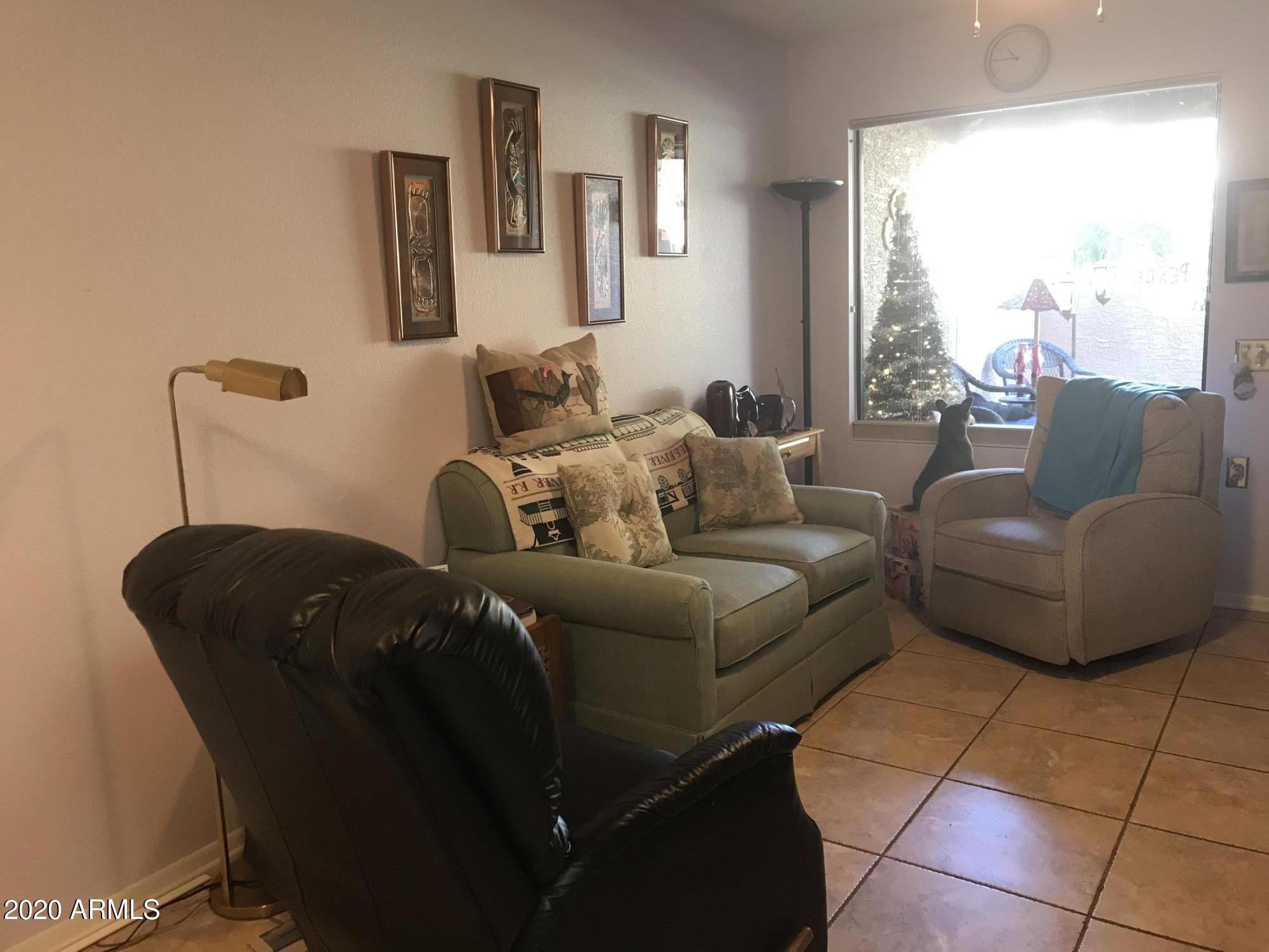 14300 West Bell Road, Unit 524 Surprise, AZ 85374 - Photo 8 of 17 Living room