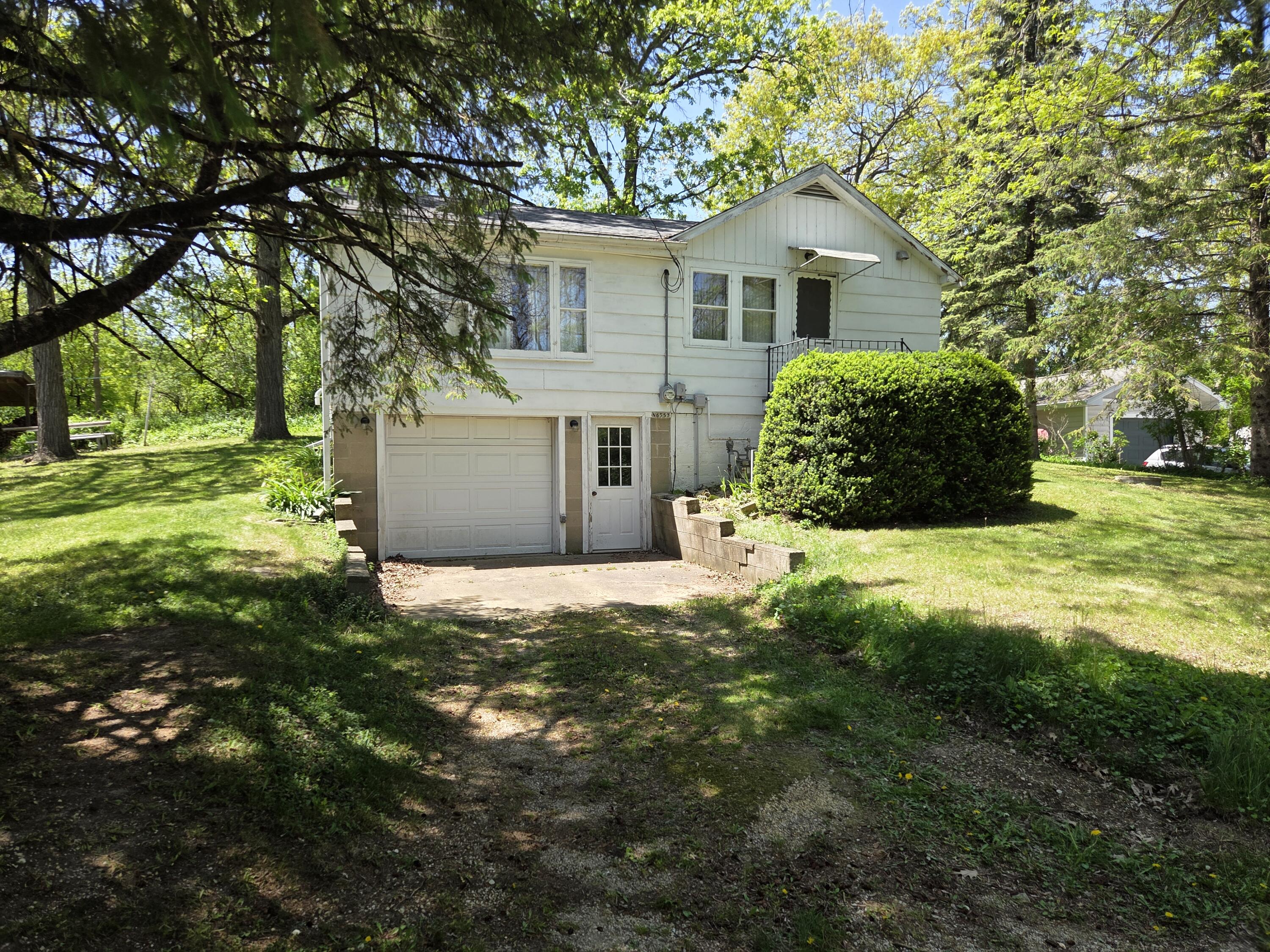 N6557 Forest Road Delavan, WI 53115 - Photo 4 of 33 1000018081