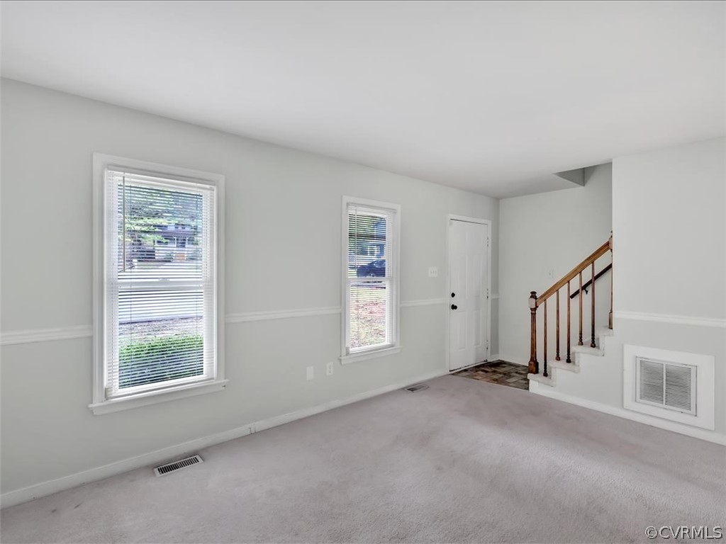 12402 South Ridge Circle Midlothian, VA 23112 - Photo 2 of 16 a view of an empty room with a window