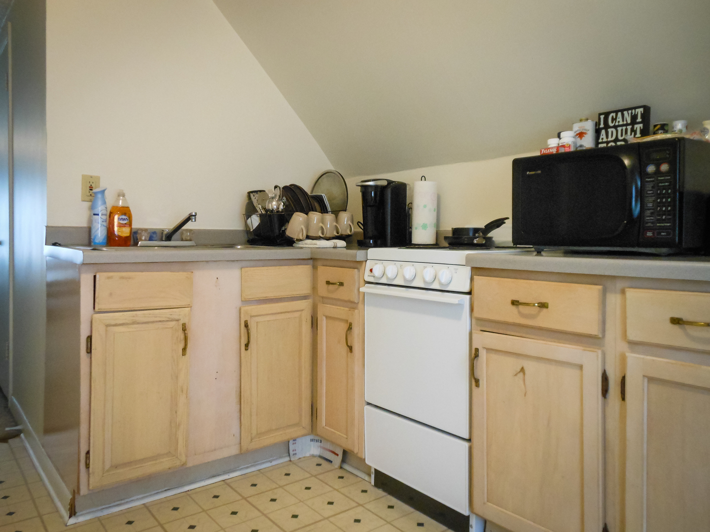 203 5th Avenue Rochelle, IL 61068 - Photo 3 of 25 a utility room with dryer and washer