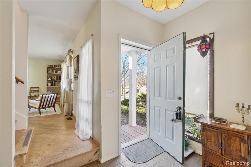 928 Red Oak Road Ann Arbor, MI 48103 - Photo 36 of 76 Gallery Image 36