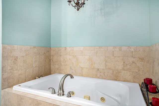 $824,900 | 501 Eagle Court, Valparaiso, IN 46383