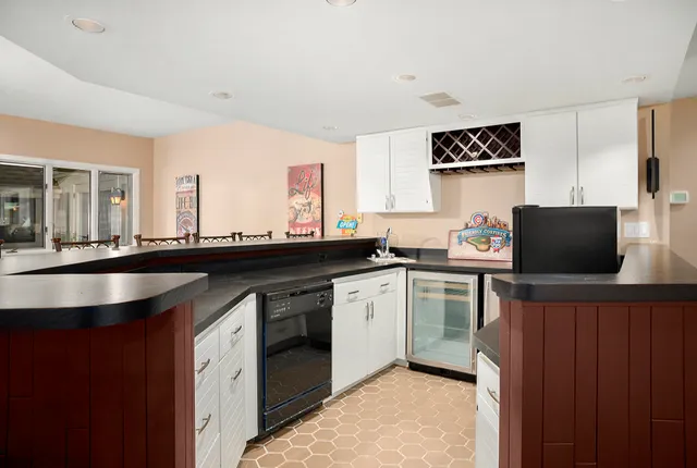 $824,900 | 501 Eagle Court, Valparaiso, IN 46383