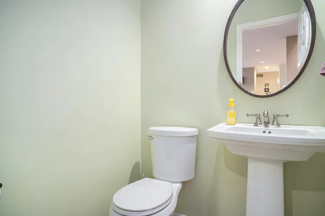 $824,900 | 501 Eagle Court, Valparaiso, IN 46383