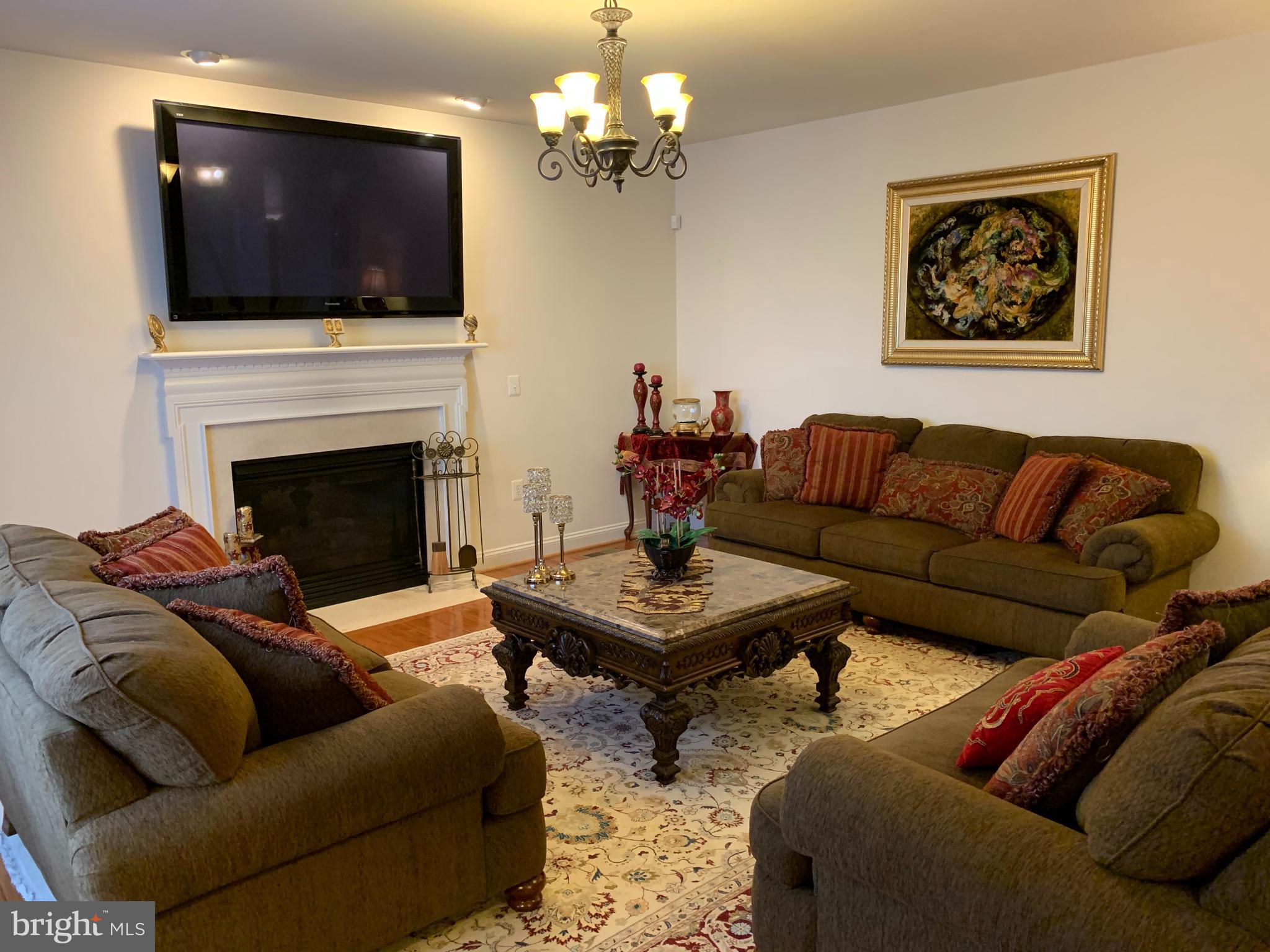 3927 Chantilly Road Chantilly, VA 20151 - Photo 21 of 98 Gallery Image 21