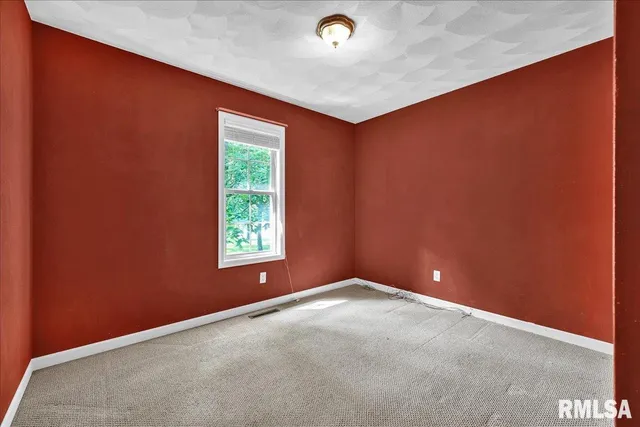 $335,000 | 228 Briarwood Place, Dahinda, IL 61428