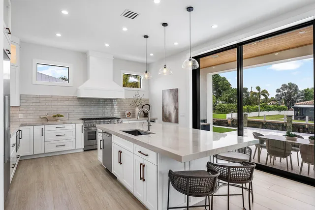 $5,480,000 | 811 Chukker Road, Delray Beach, FL 33483