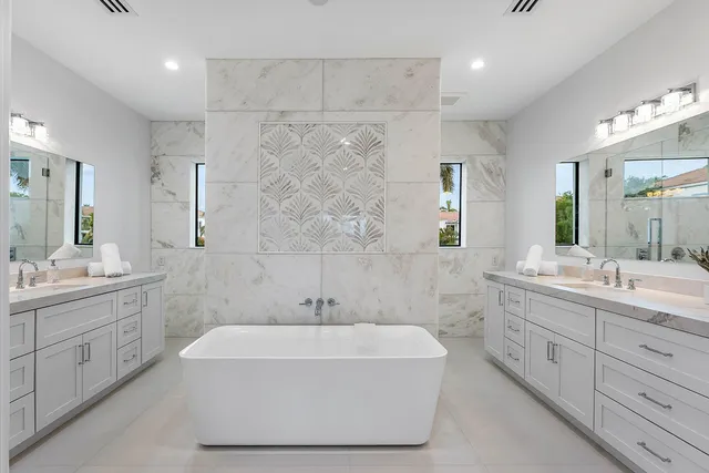 $5,480,000 | 811 Chukker Road, Delray Beach, FL 33483