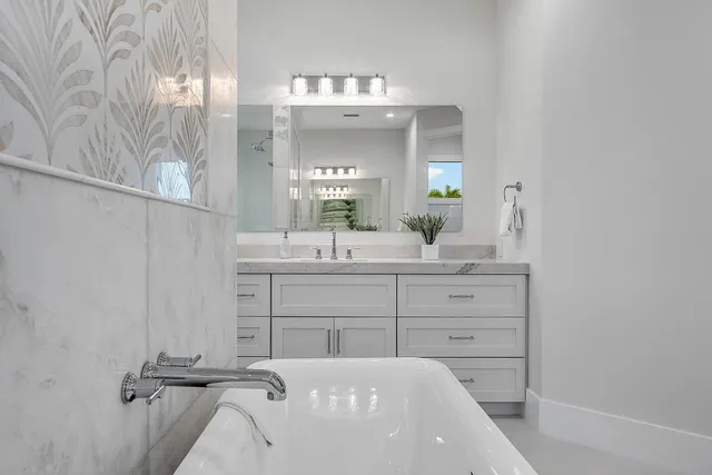 $5,480,000 | 811 Chukker Road, Delray Beach, FL 33483