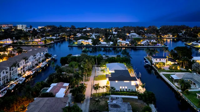 $5,480,000 | 811 Chukker Road, Delray Beach, FL 33483