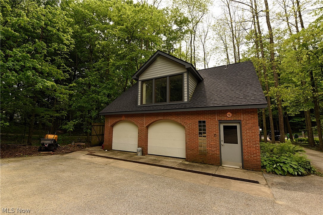 14379 Aquilla Road Burton, OH 44021 - Photo 27 of 35