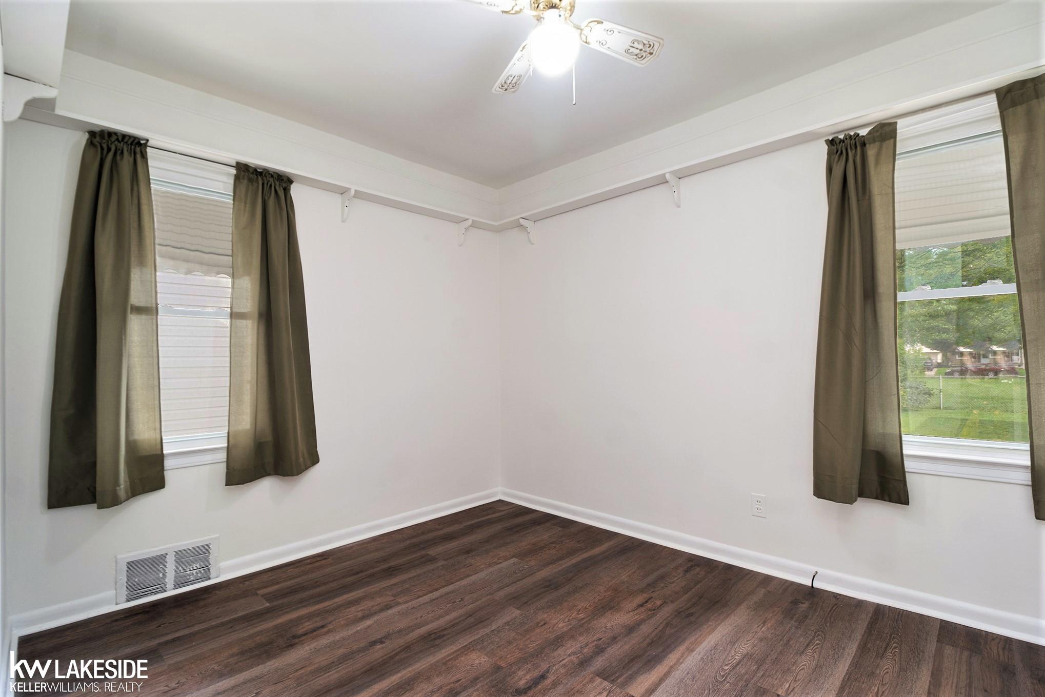18020 Ruth Street Melvindale, MI 48122 - Photo 15 of 27 50120766-14.JPG