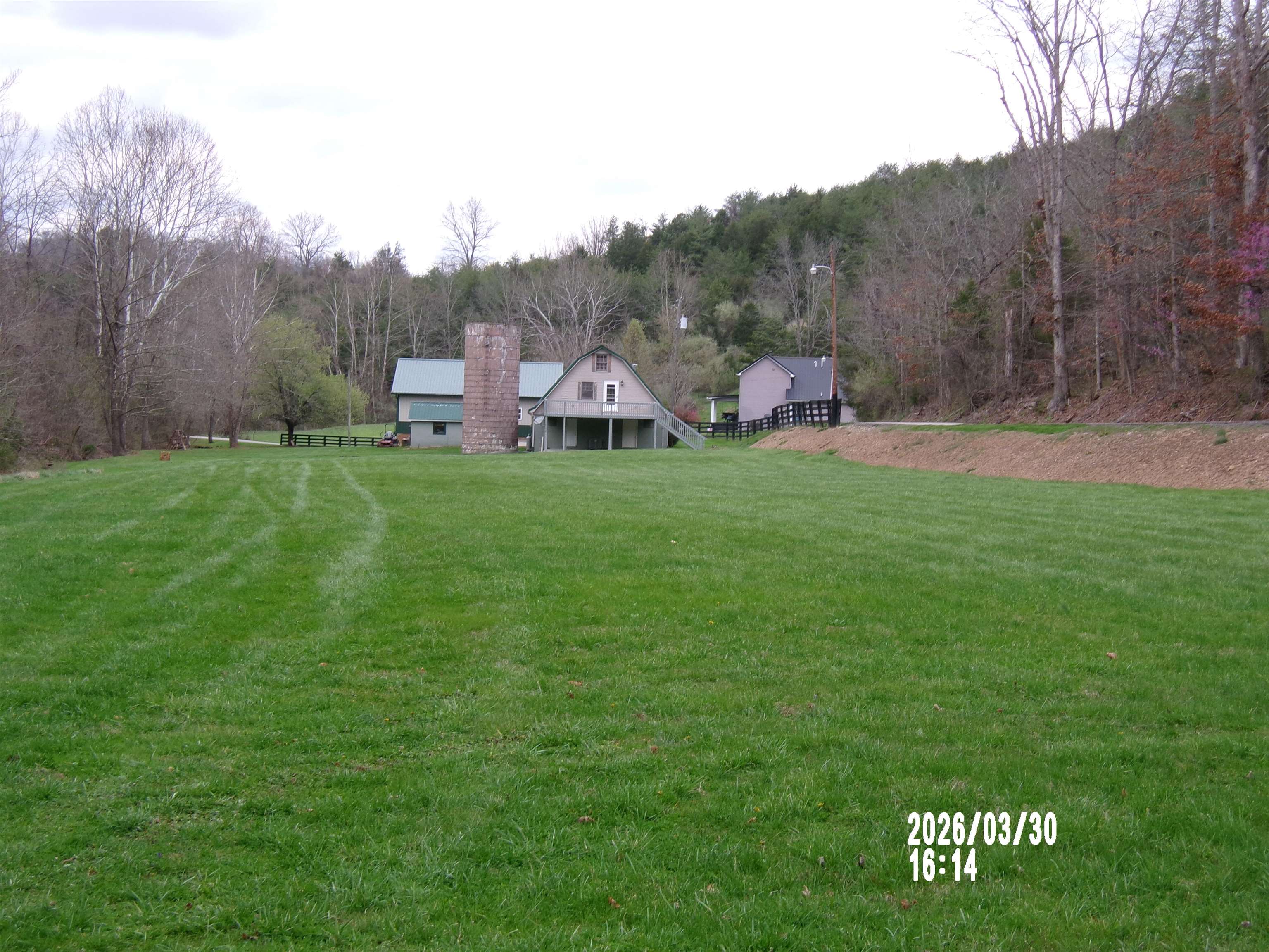 327 Mudlick Branch Road Louisa, KY 41230 - Photo 1 of 23