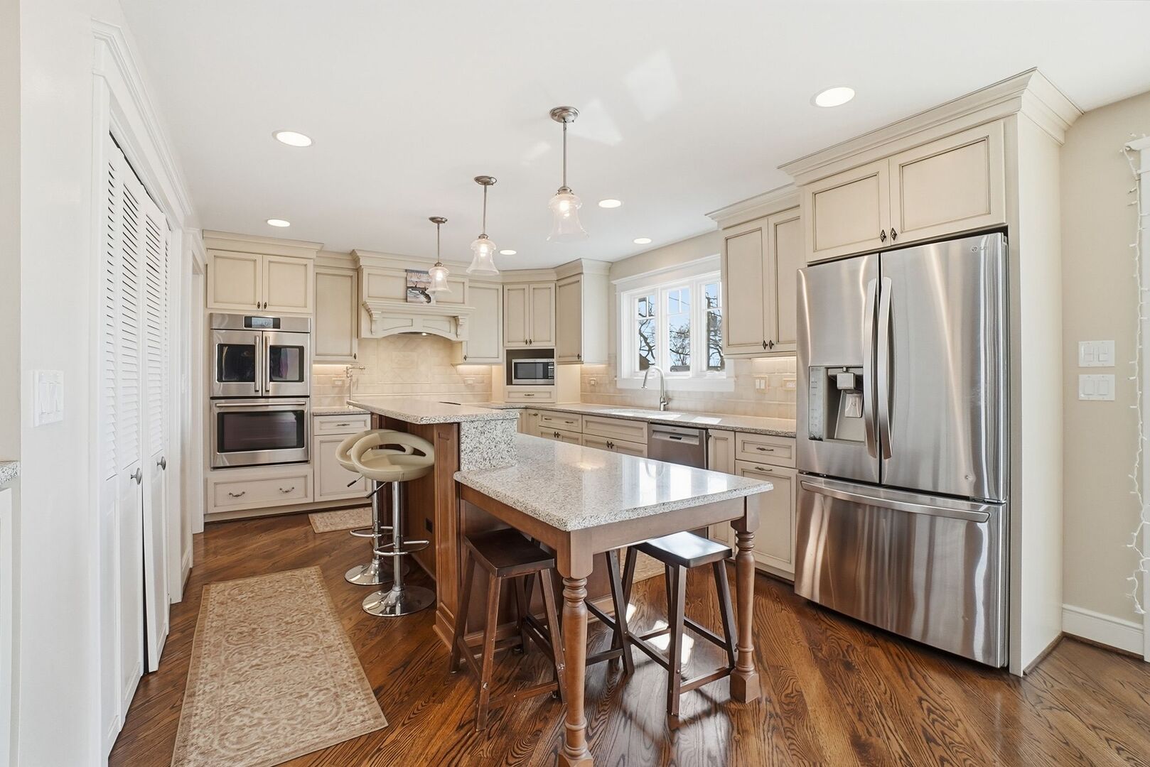25817 Cook Street Wauconda, IL 60084 - Photo 4 of 44