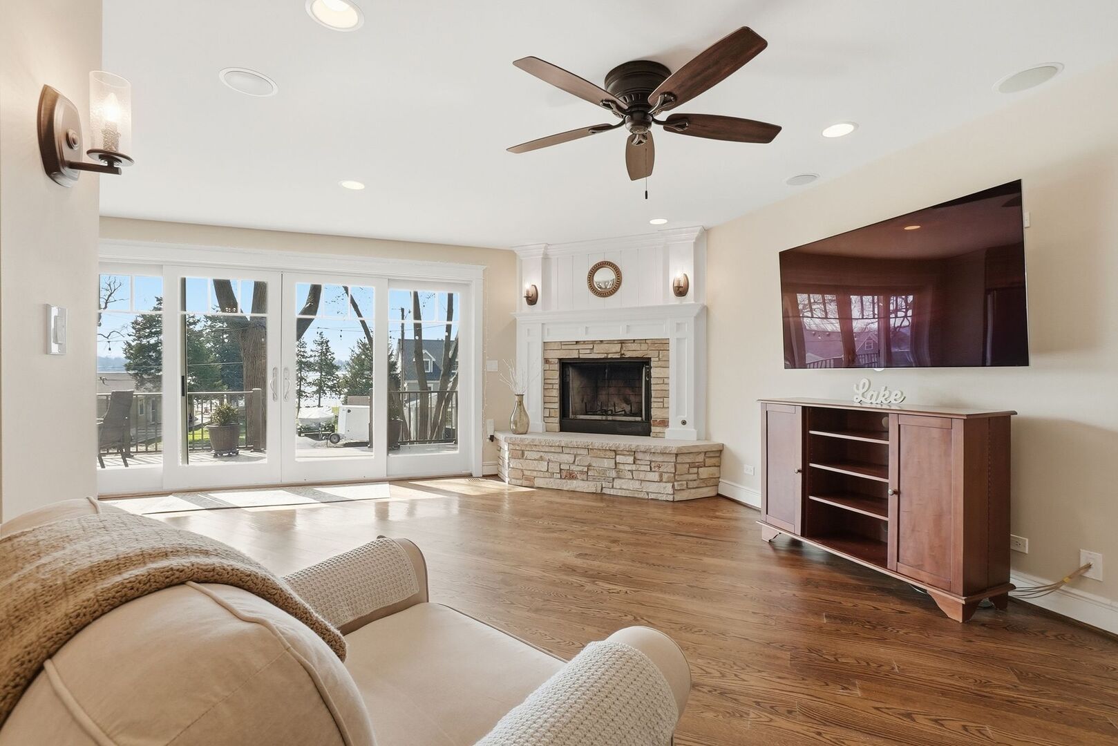 25817 Cook Street Wauconda, IL 60084 - Photo 10 of 44