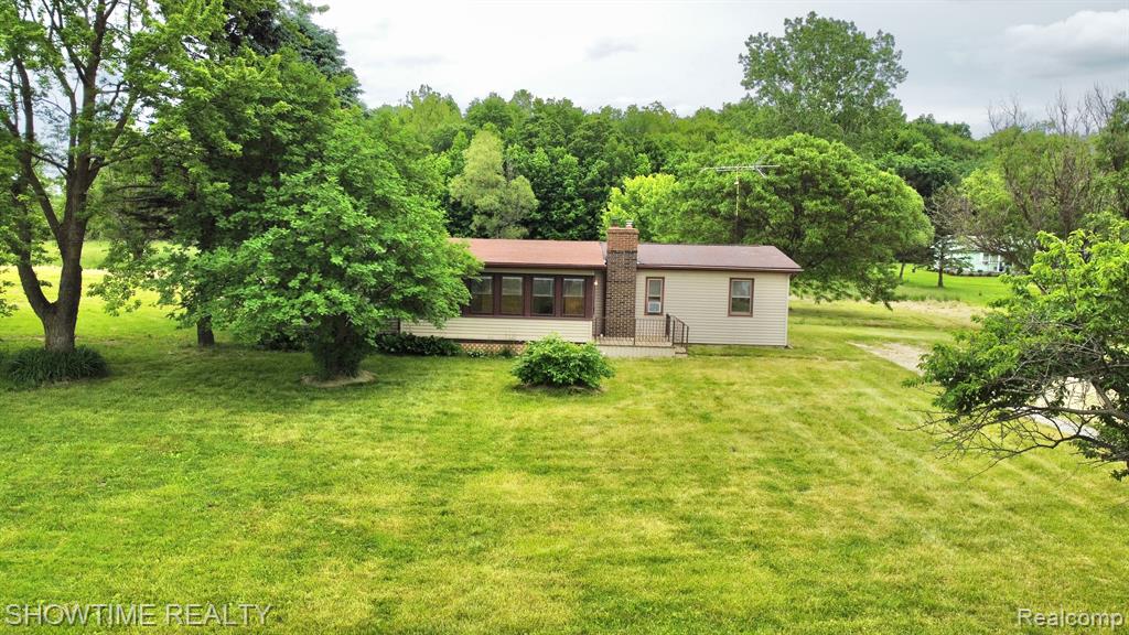 236 Palms Road Goodells, MI 48027 - Photo 2 of 36