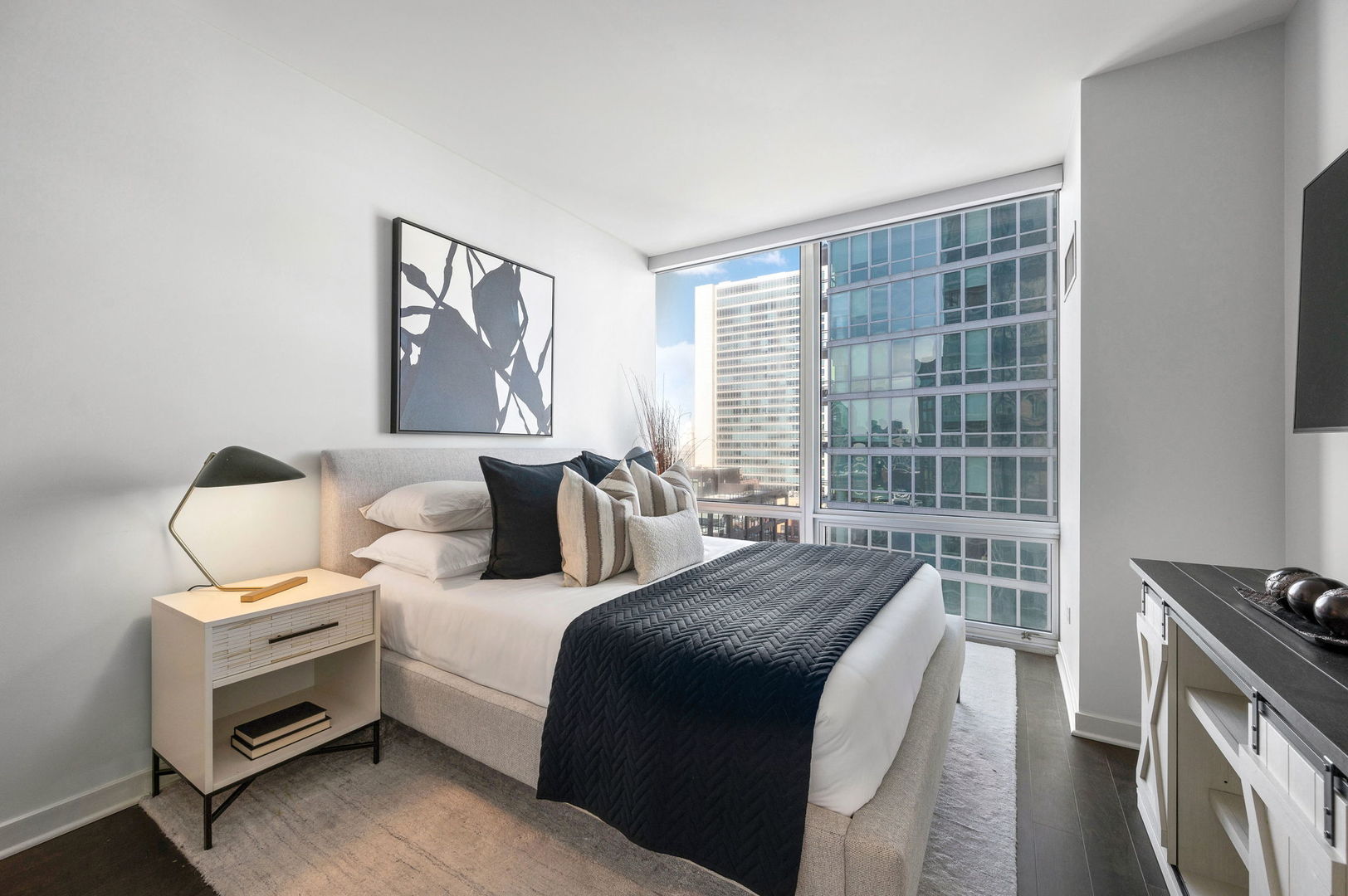 653 North Kingsbury Street, Unit 1204 Chicago, IL 60654 - Photo 11 of 25