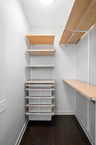 $334,900 | 653 North Kingsbury Street, Unit 1204, Chicago, IL 60654