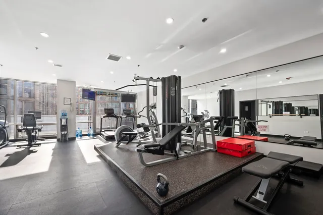 $334,900 | 653 North Kingsbury Street, Unit 1204, Chicago, IL 60654