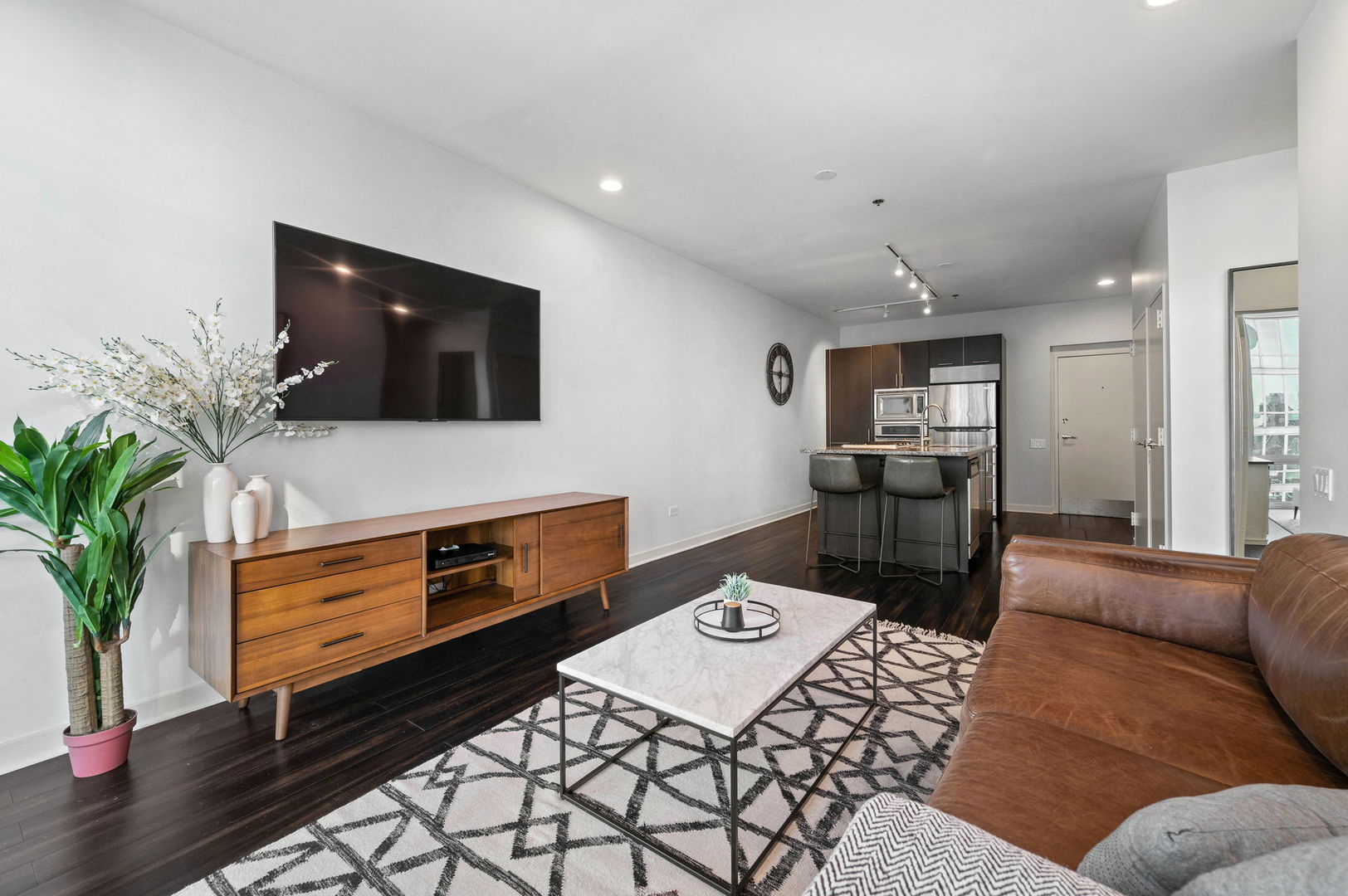 653 North Kingsbury Street, Unit 1204 Chicago, IL 60654 - Photo 6 of 25