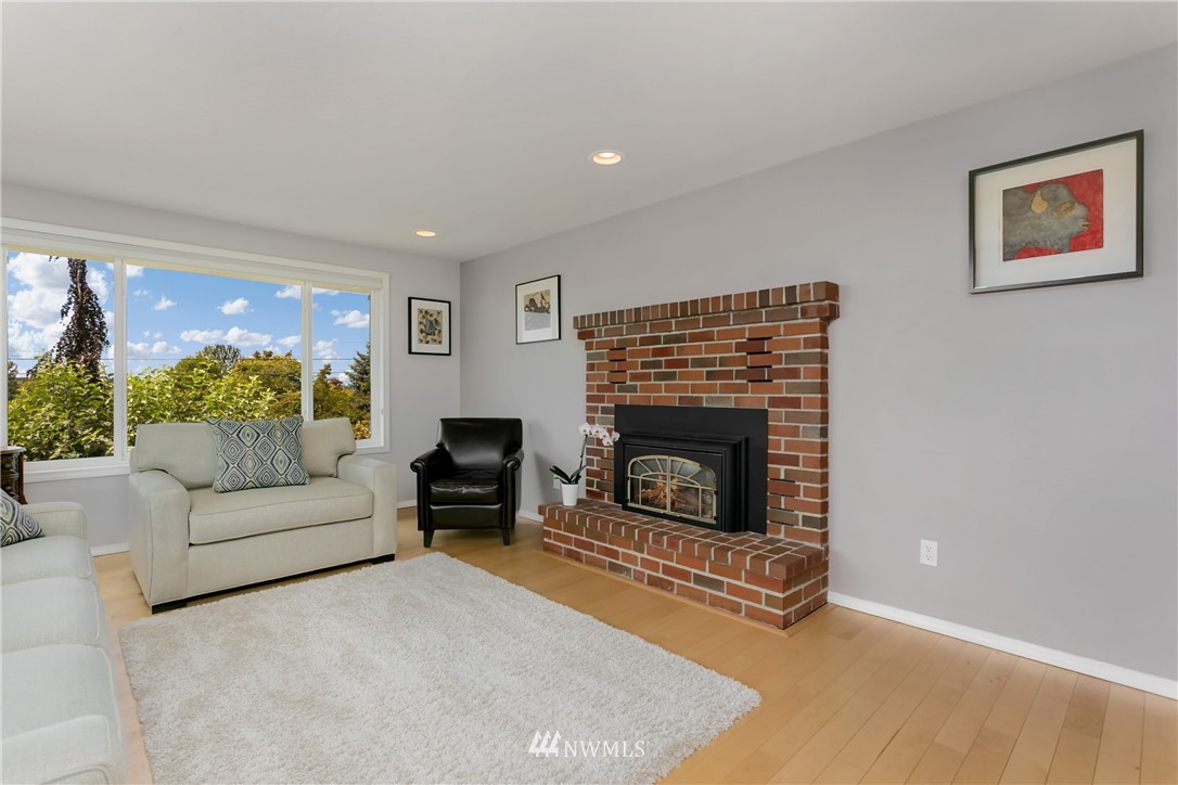 1702 Northeast 14th Street Renton, WA 98056 - Photo 8 of 22