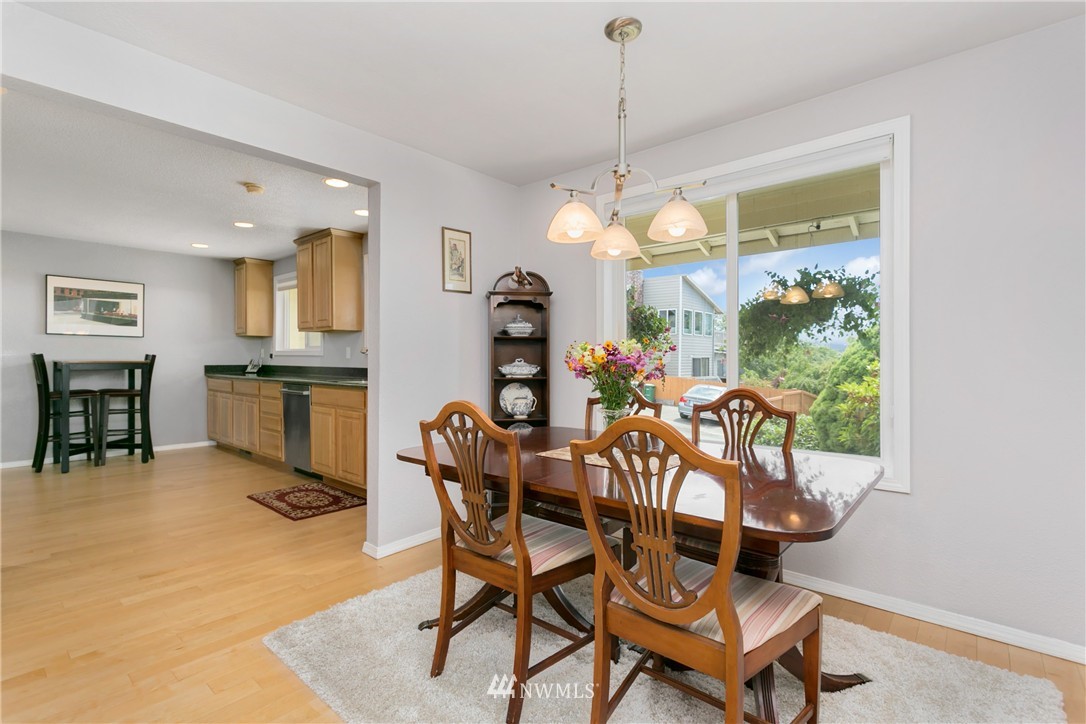 1702 Northeast 14th Street Renton, WA 98056 - Photo 9 of 22