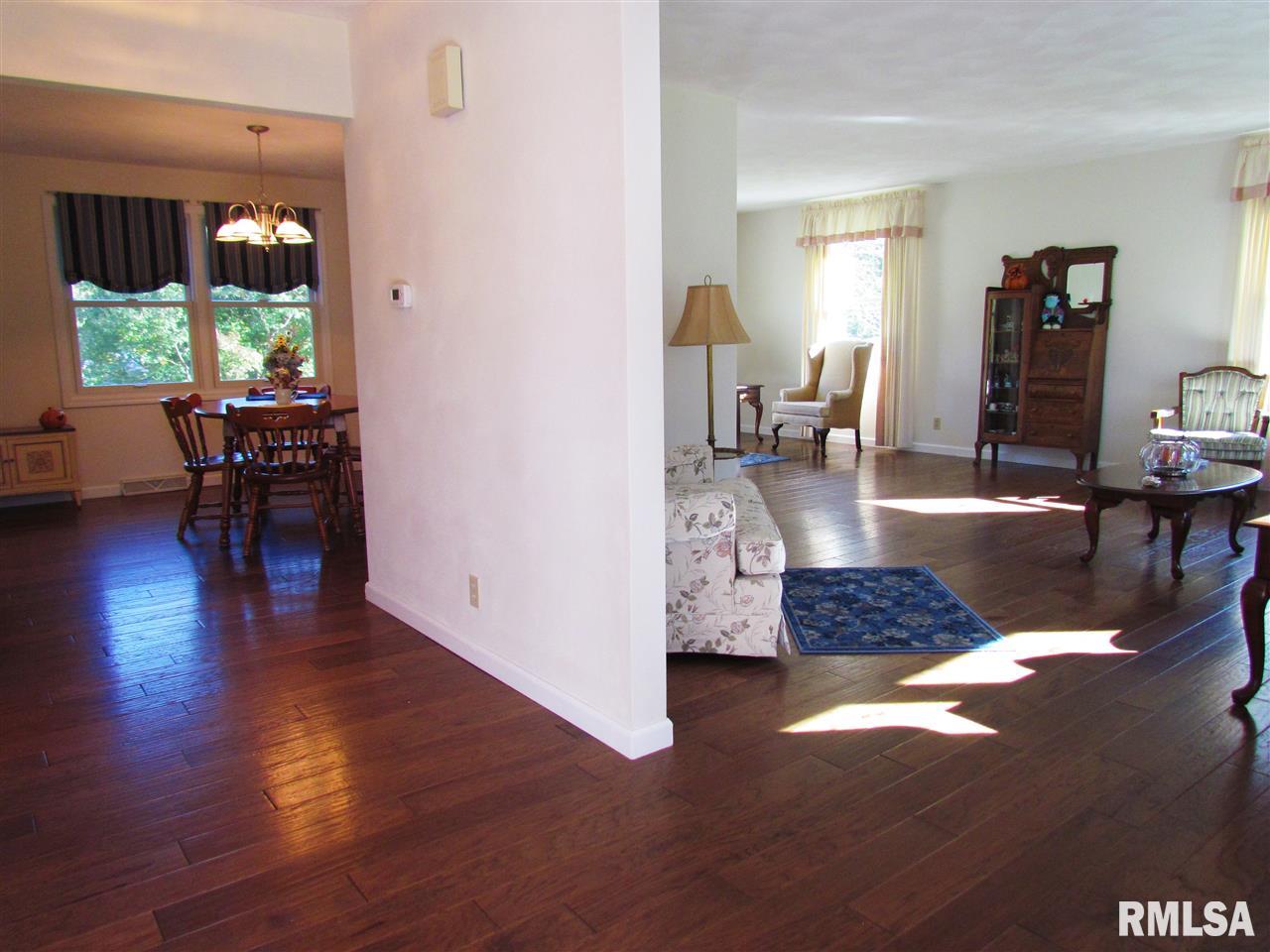 4126 South Autumn Drive Mapleton, IL 61547 - Photo 4 of 36 Gallery Image 4