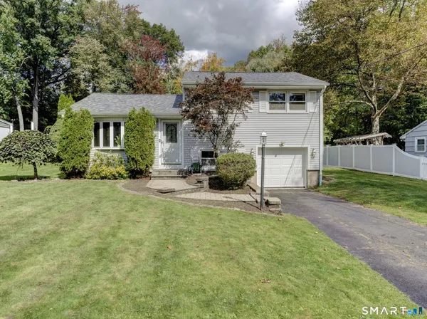 $389,900 | 10 Shady Drive, Wallingford, CT 06492