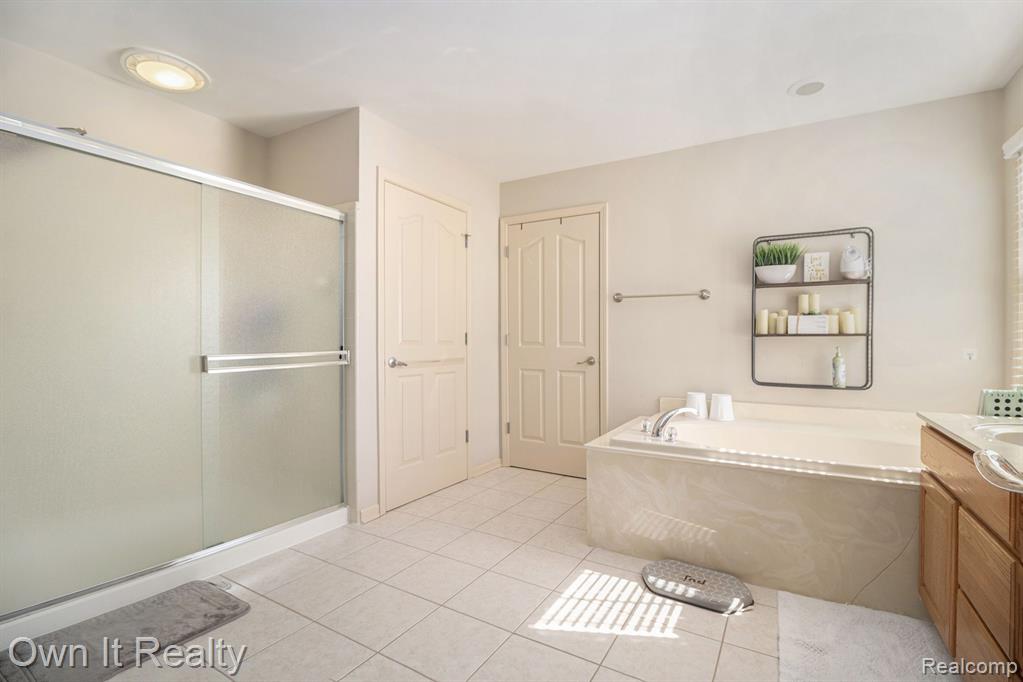 1720 Trinity Road Canton, MI 48187 - Photo 31 of 41